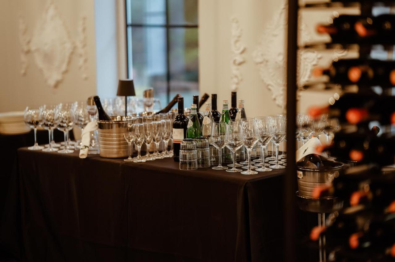 Martiness Hotel ドゥラス エクステリア 写真